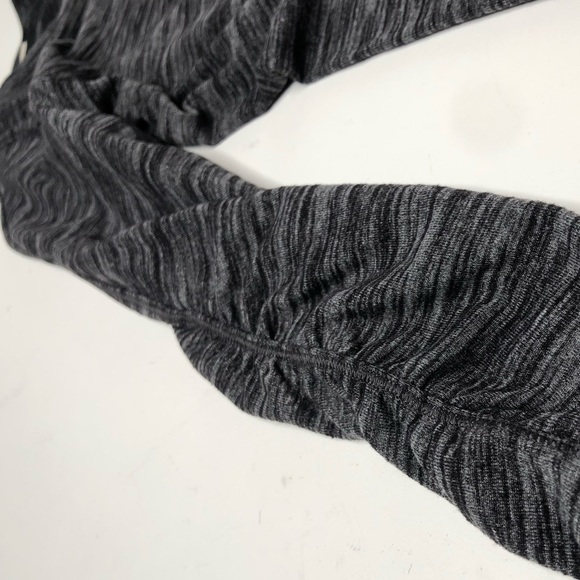 LULULEMON Runderful Grey Heathered Black Pocket Long Sleeve Active Top SIZE 4 - Picture 10 of 16